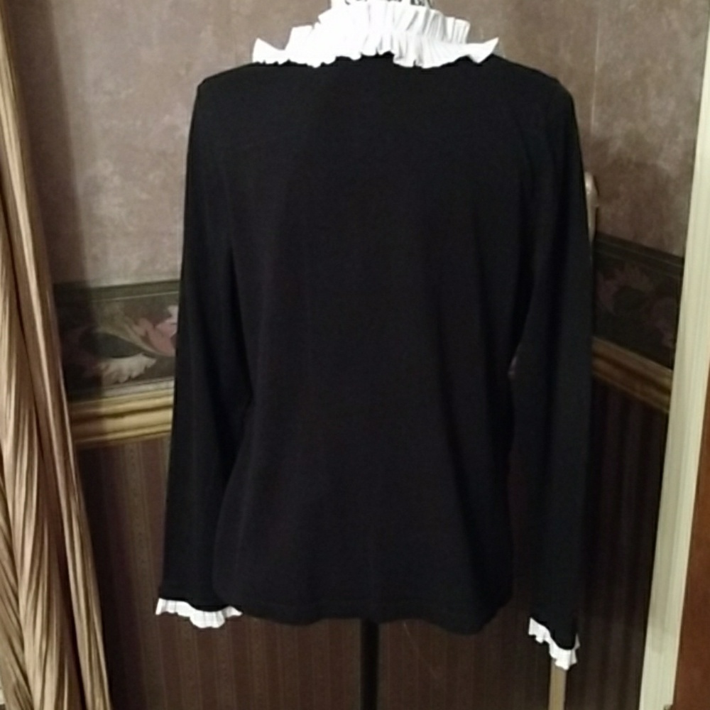 Top - Picture 5 of 7